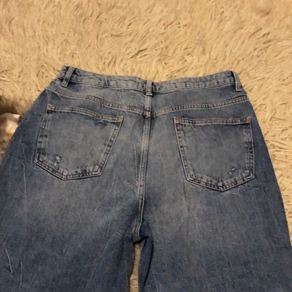 We the Free Jeans-Sz 31 (12)-Cotton-Distressed-Higher Rise-Wider Relaxed Leg-EUC - Picture 15 of 16
